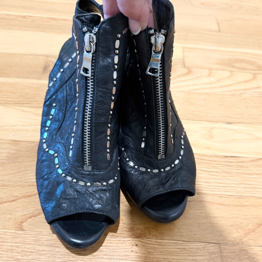 Calleen Cordero Black Leather Platform Sandals